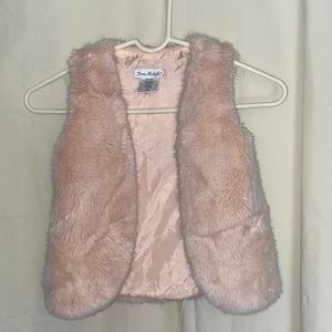 Toddler girl faux fur pink vest, size XS